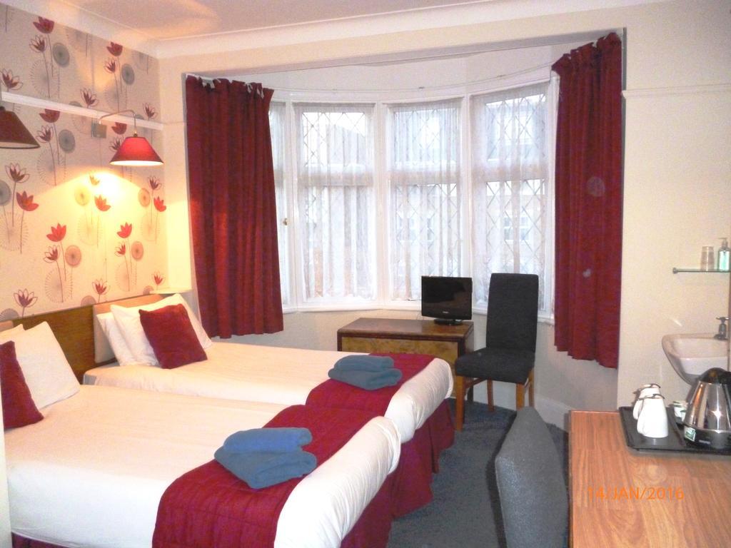 Grange Lodge Hotel - B&B Londra Cameră foto